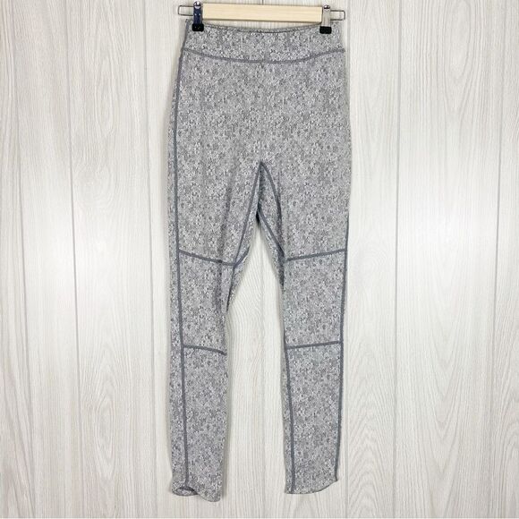Gymshark | Dry Moisture Management Fleur Gray Legging Size Large - Picture 1 of 10